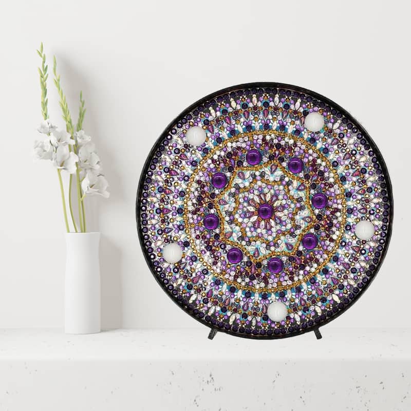 Diamond Painting - Runde LED Lampe, Mandala Lila - gedruckt in Ultra-HD - RundeLEDLampe